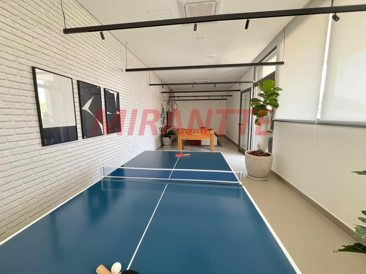 Apartamento de 243m² com 3 quartos em Santana