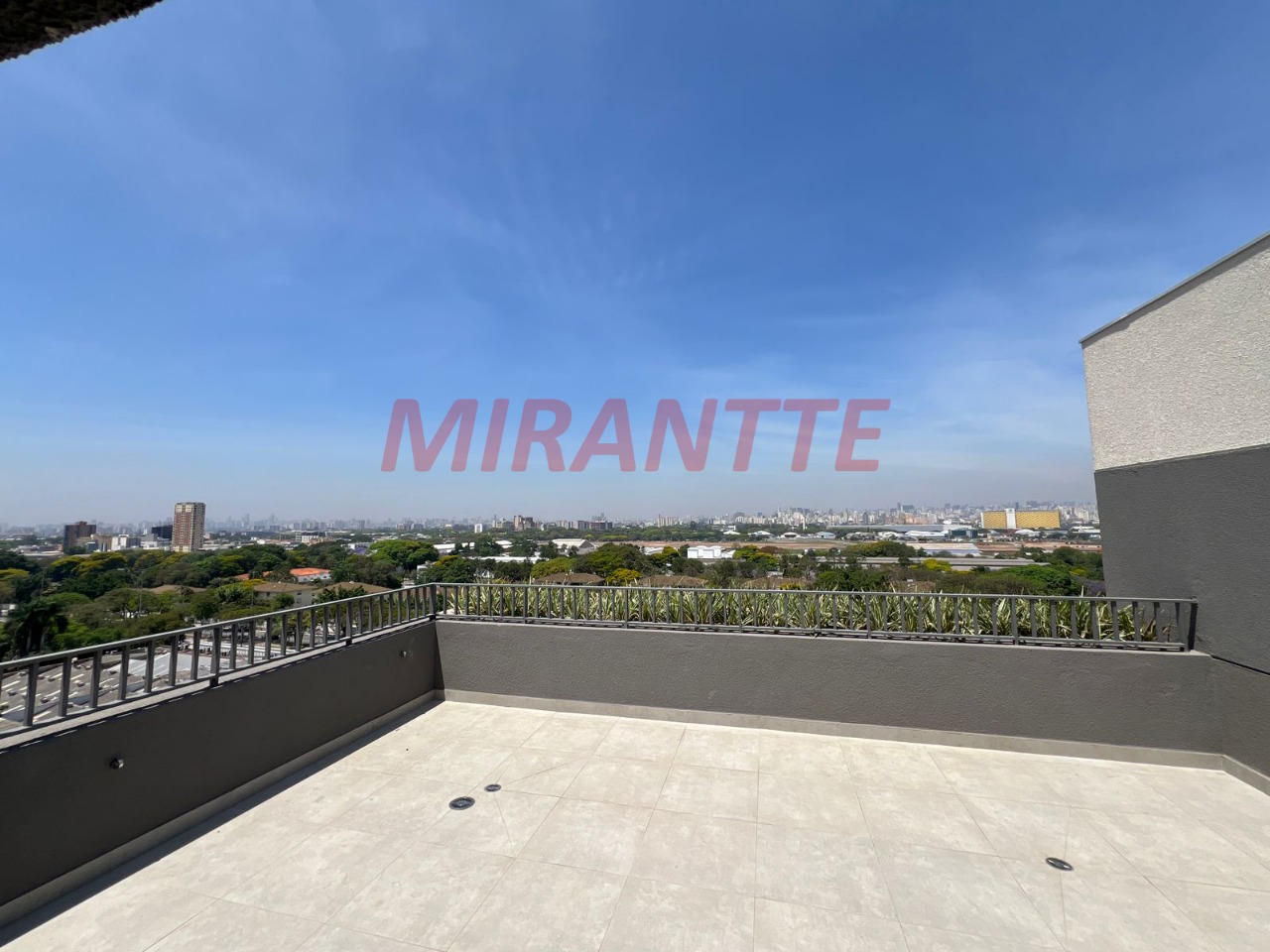 Apartamento de 243m² com 3 quartos em Santana