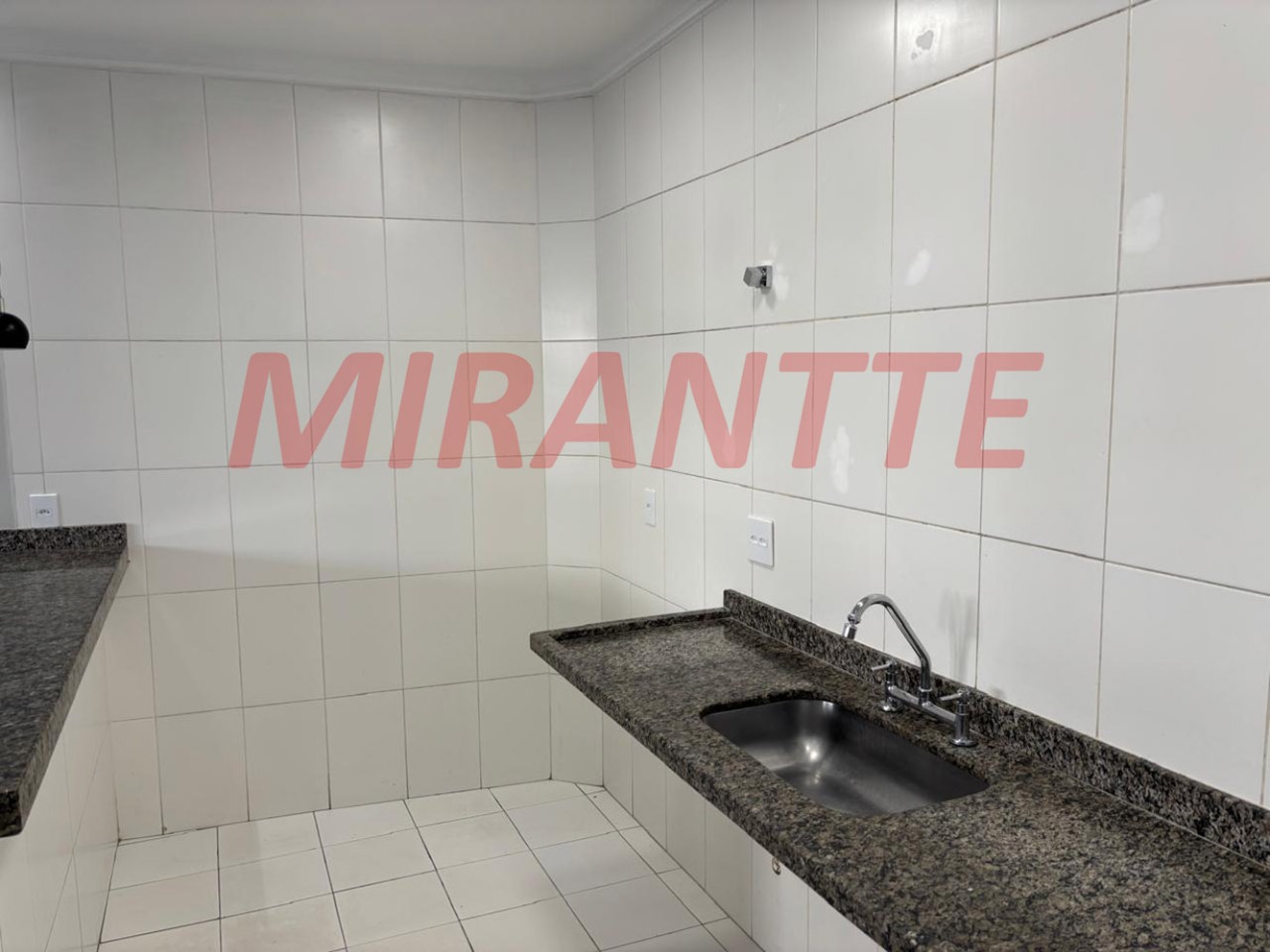 Cond. fechado de 65m² com 2 quartos em Chora Menino