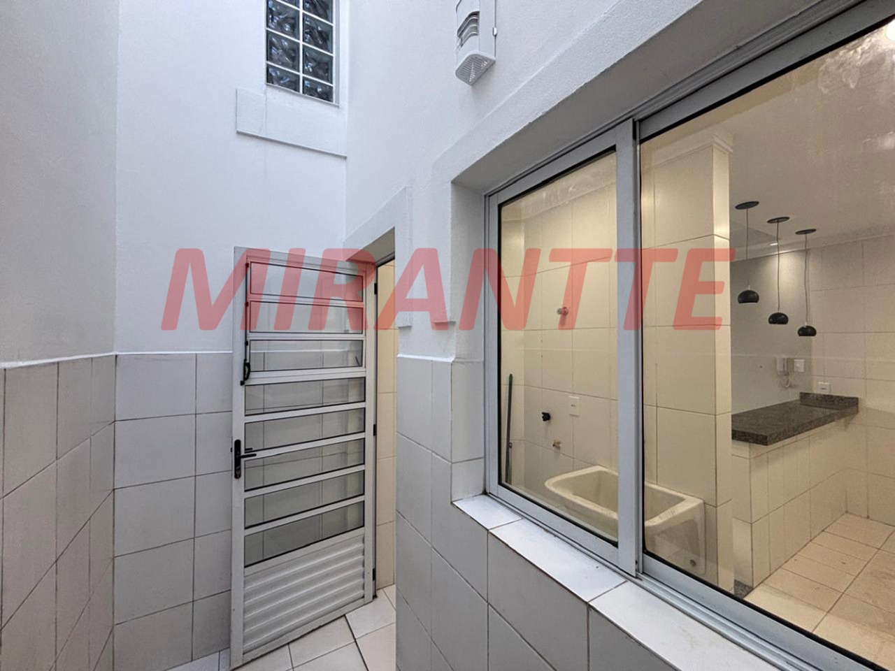 Cond. fechado de 65m² com 2 quartos em Chora Menino