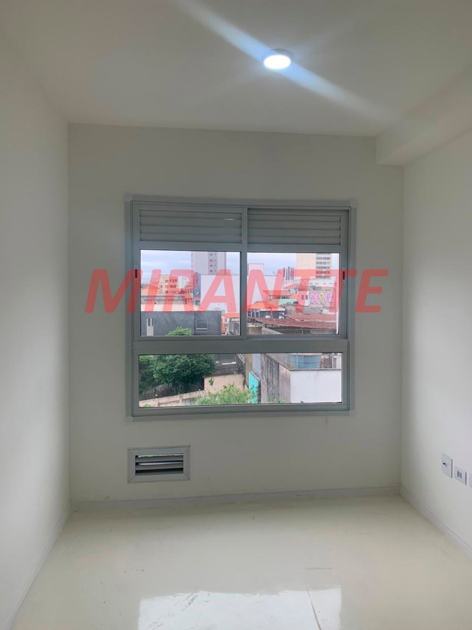 Apartamento de 38m² com 2 quartos em Vila Mazzei