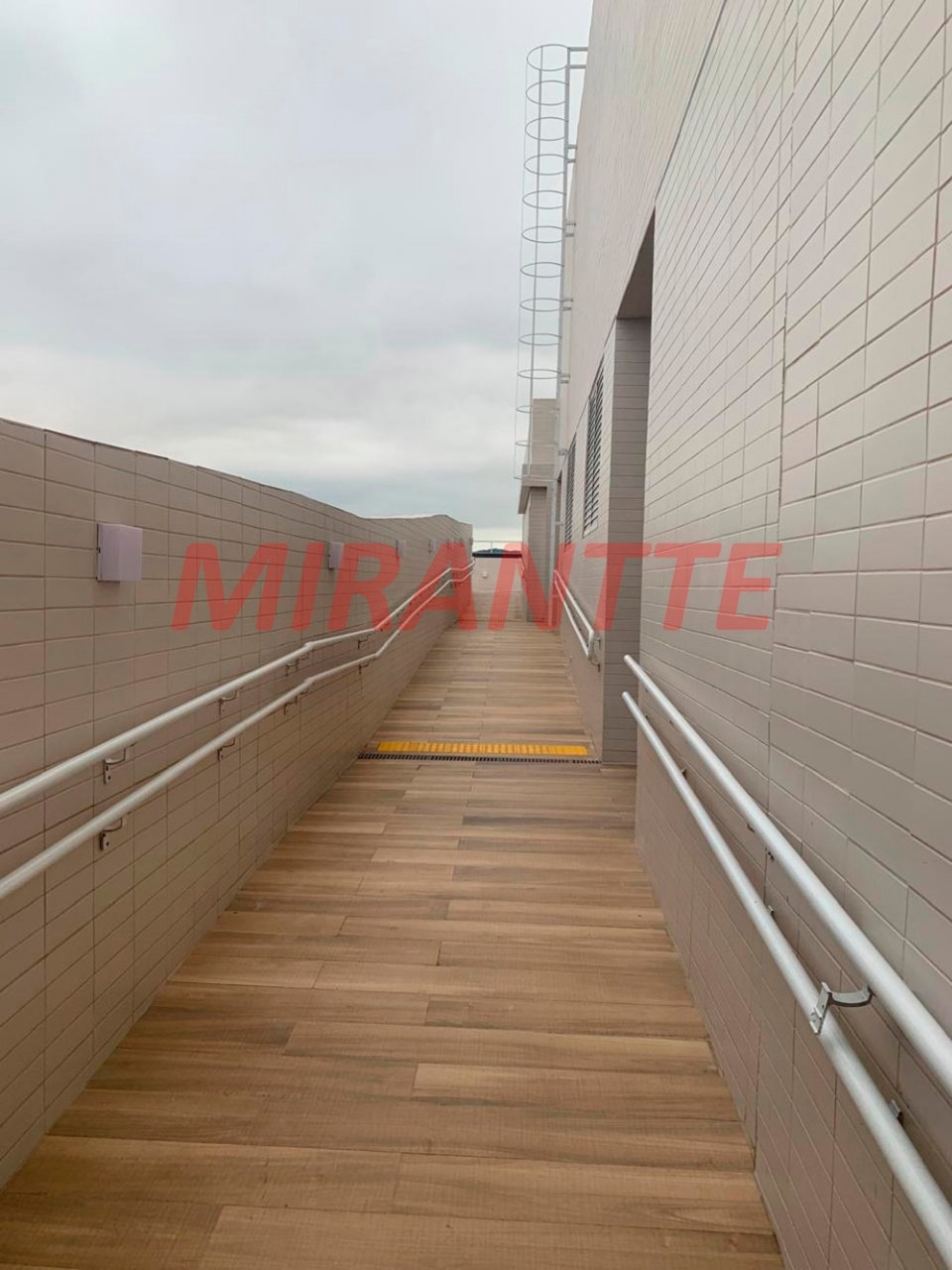 Apartamento de 38m² com 2 quartos em Vila Mazzei