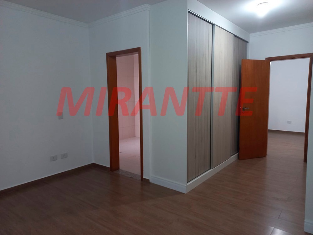 Sobrado de 267m² com 3 quartos em Vila Maria Alta