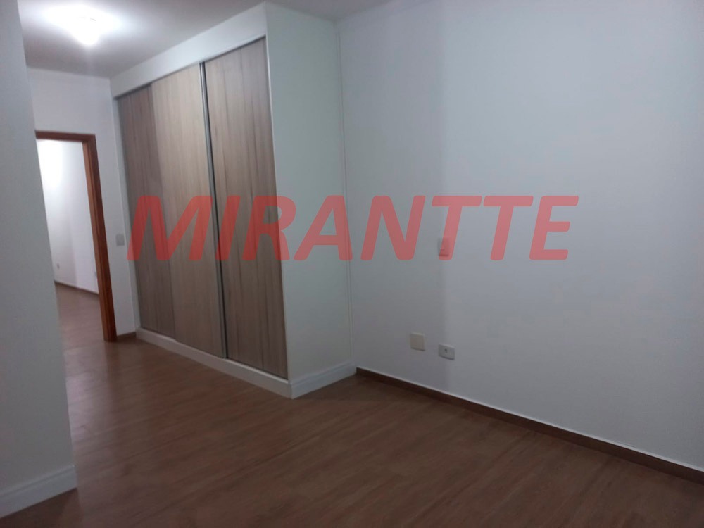 Sobrado de 267m² com 3 quartos em Vila Maria Alta