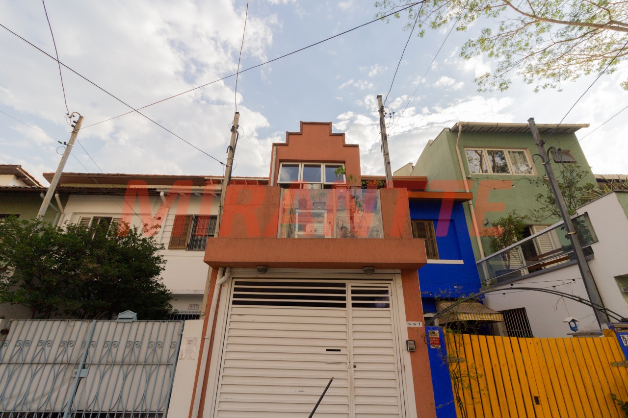 Sobrado de 58m² com 3 quartos em Cerqueira César