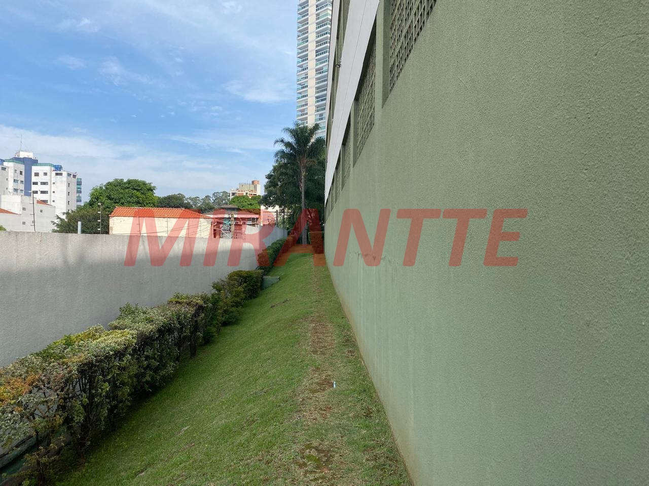 Apartamento de 200m² com 3 quartos em Santa Teresinha