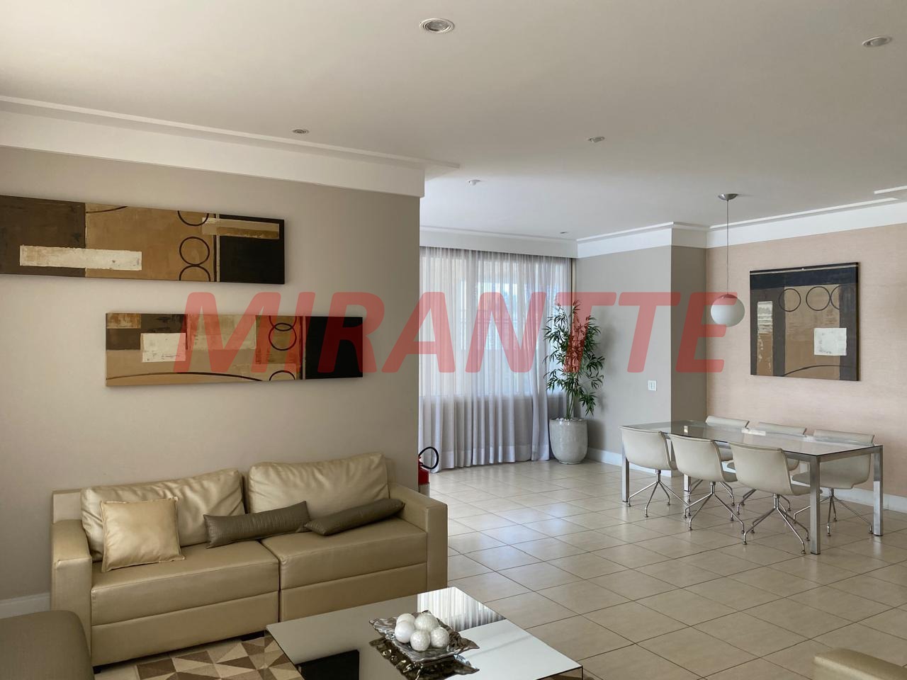 Apartamento de 200m² com 3 quartos em Santa Teresinha
