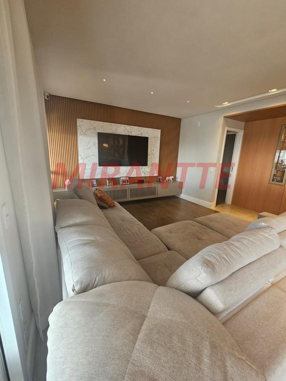 Apartamento de 200m² com 3 quartos em Santa Teresinha