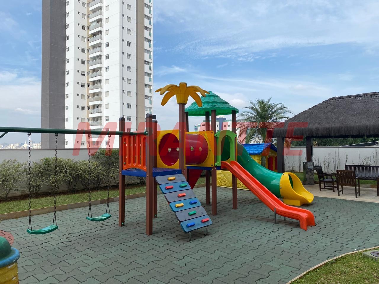 Apartamento de 200m² com 3 quartos em Santa Teresinha