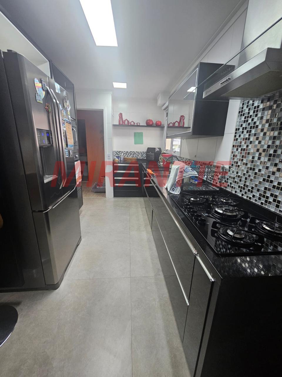 Apartamento de 200m² com 3 quartos em Santa Teresinha