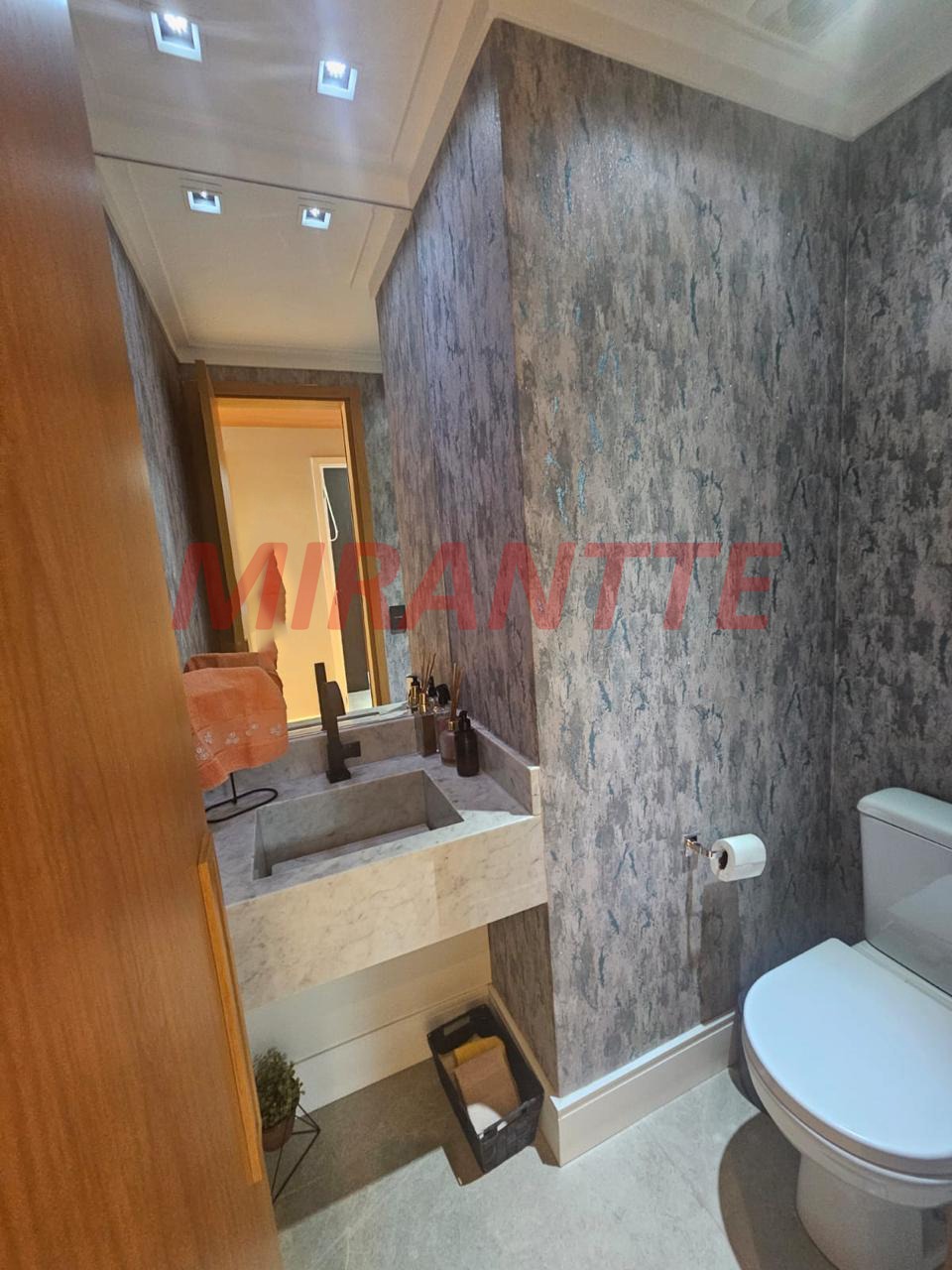 Apartamento de 200m² com 3 quartos em Santa Teresinha