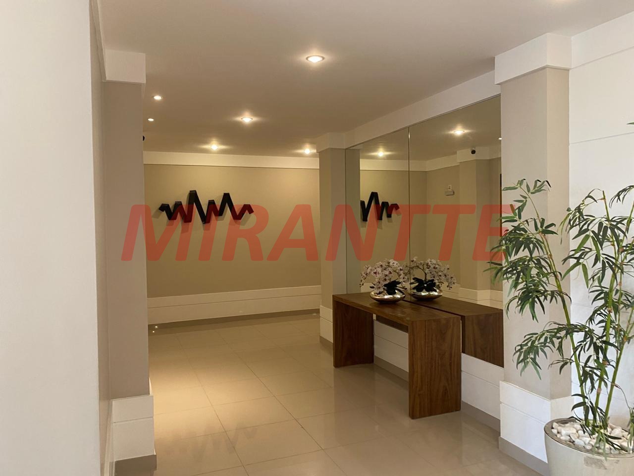 Apartamento de 200m² com 3 quartos em Santa Teresinha