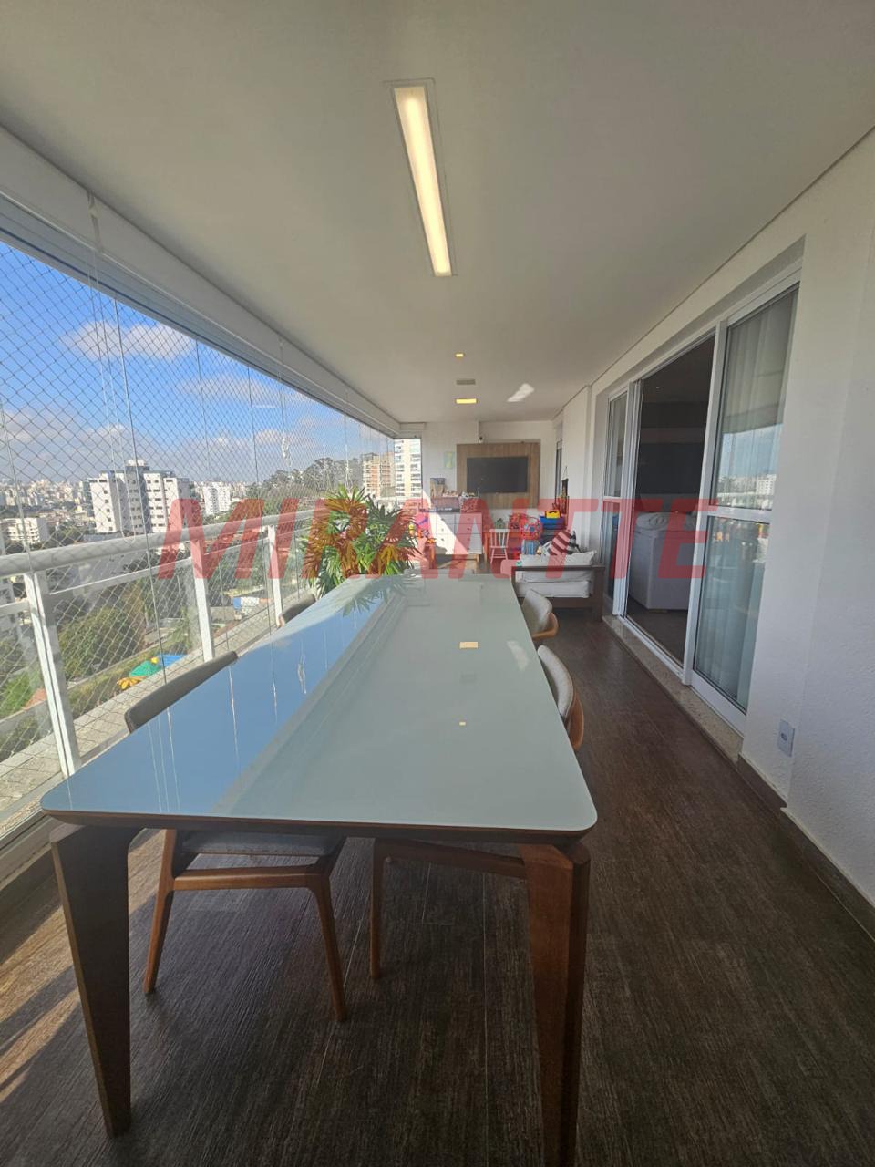 Apartamento de 200m² com 3 quartos em Santa Teresinha