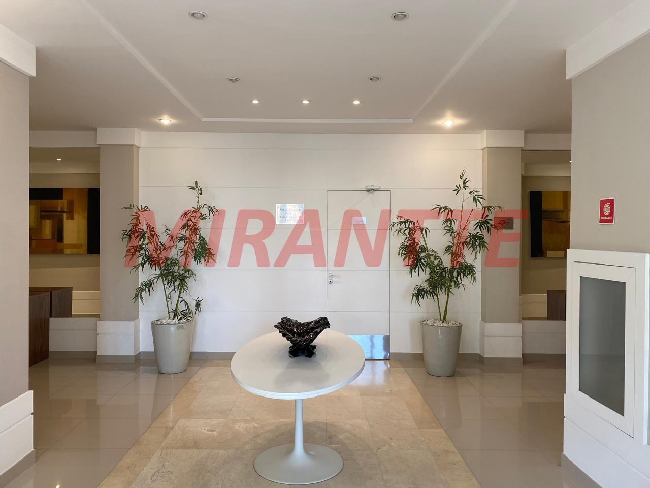 Apartamento de 200m² com 3 quartos em Santa Teresinha