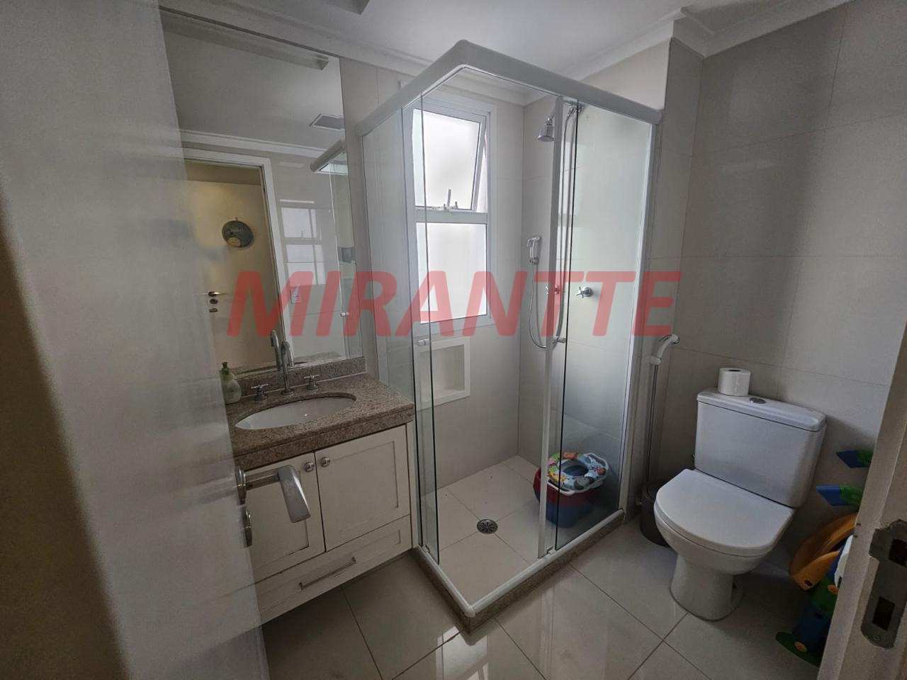 Apartamento de 200m² com 3 quartos em Santa Teresinha