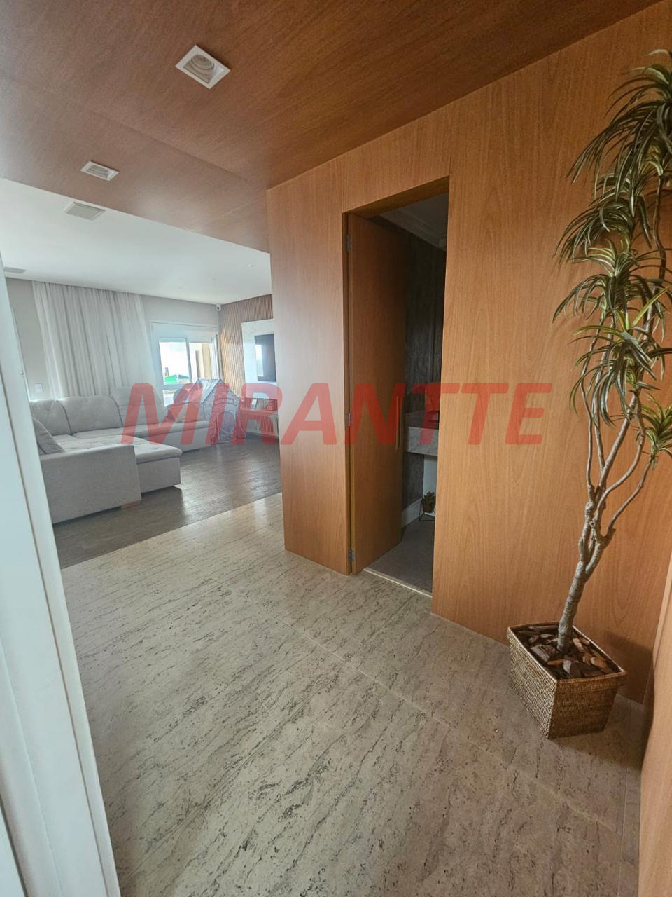 Apartamento de 200m² com 3 quartos em Santa Teresinha