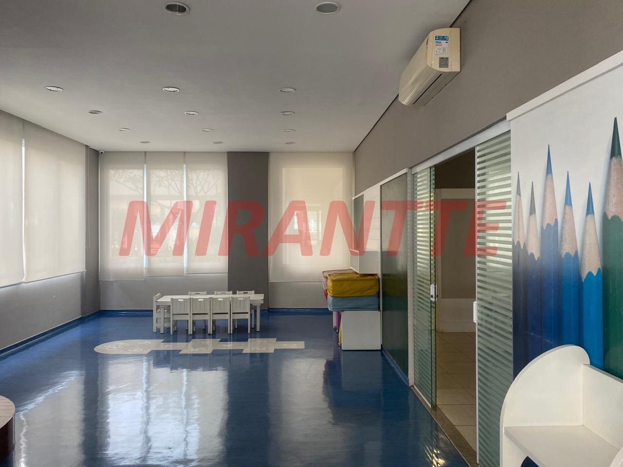 Apartamento de 200m² com 3 quartos em Santa Teresinha