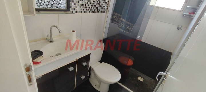 Apartamento de 50m² com 2 quartos em Água Chata