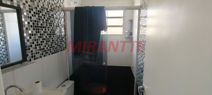 Apartamento de 50m² com 2 quartos em Água Chata