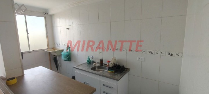 Apartamento de 50m² com 2 quartos em Água Chata