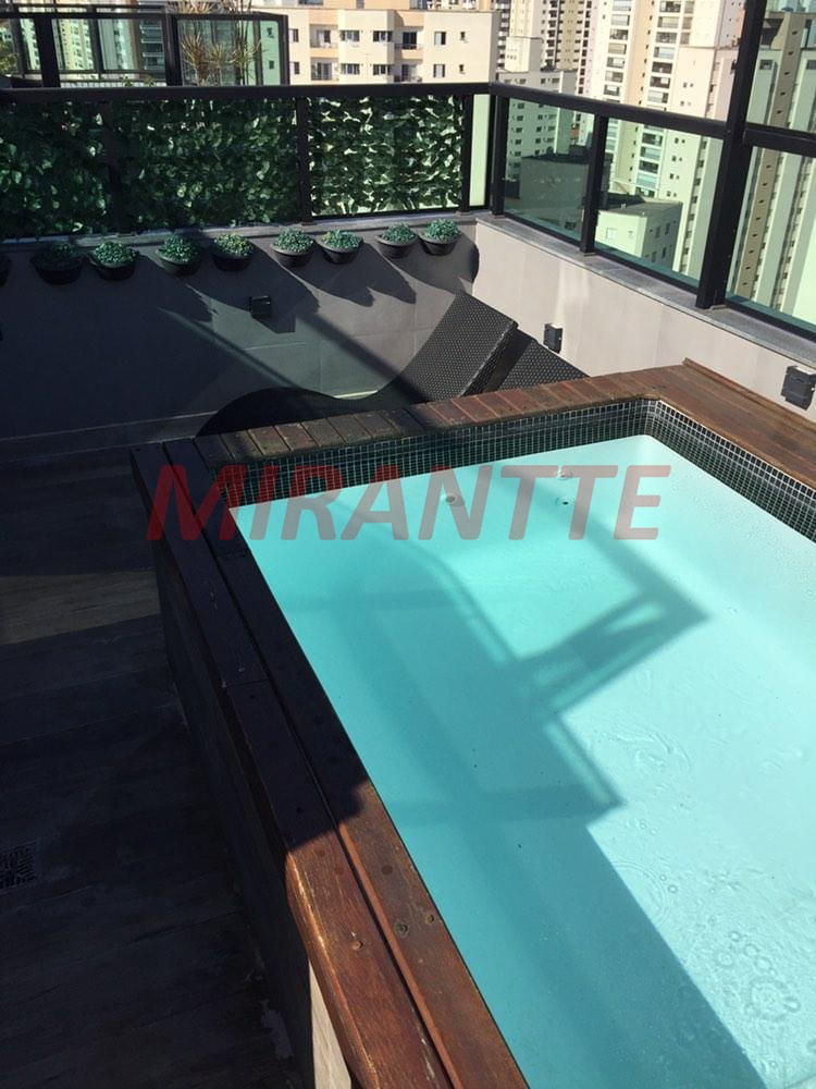 Cobertura de 220m² com 3 quartos em Santa Teresinha