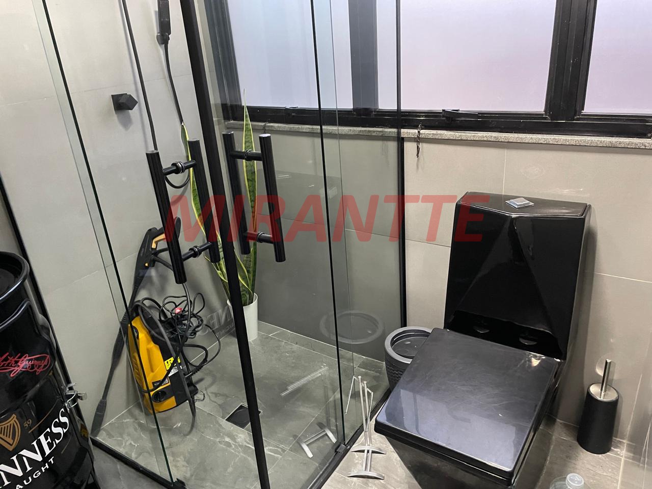Cobertura de 220m² com 3 quartos em Santa Teresinha