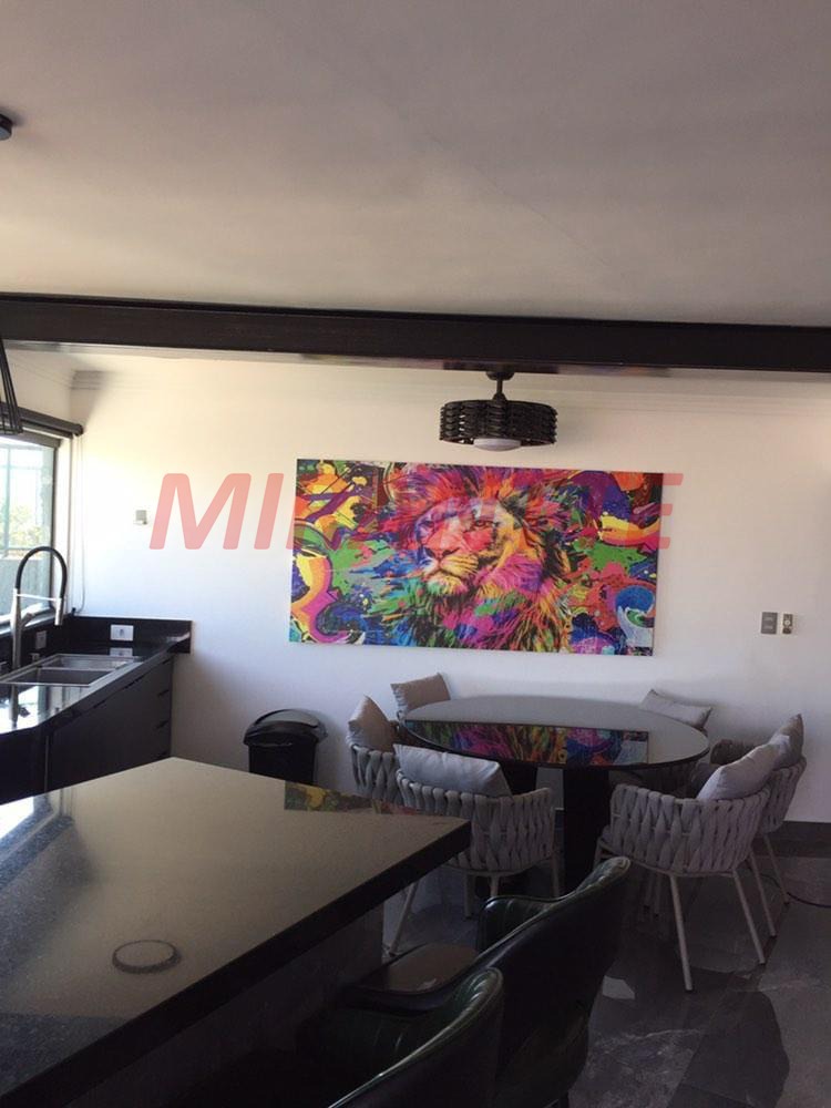 Cobertura de 220m² com 3 quartos em Santa Teresinha