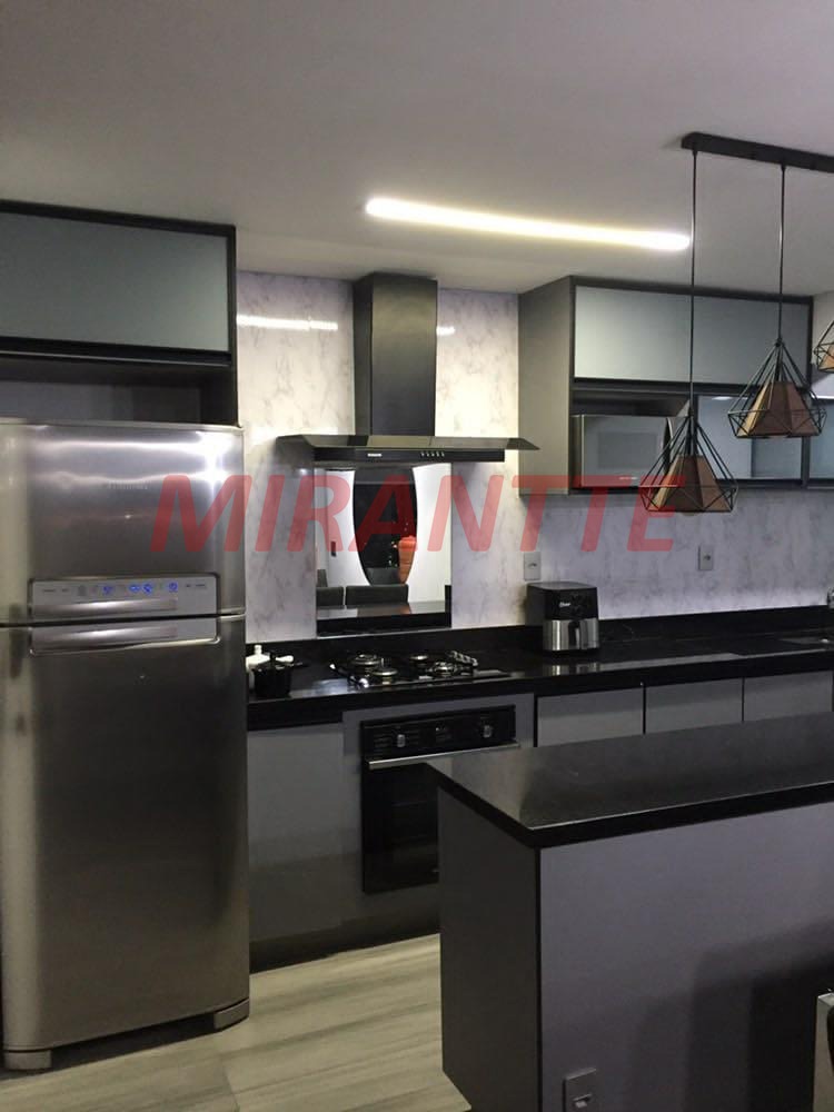 Cobertura de 220m² com 3 quartos em Santa Teresinha
