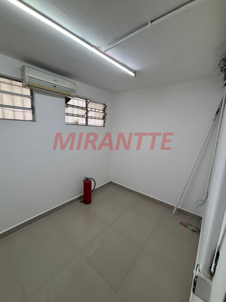 Comercial de 300m² em Casa Verde
