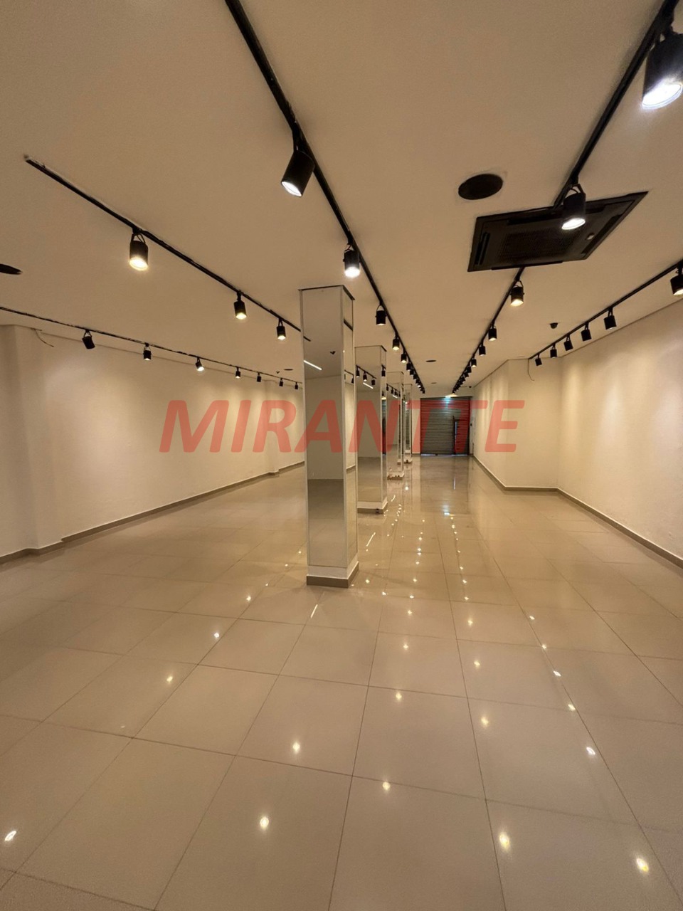 Comercial de 300m² em Casa Verde