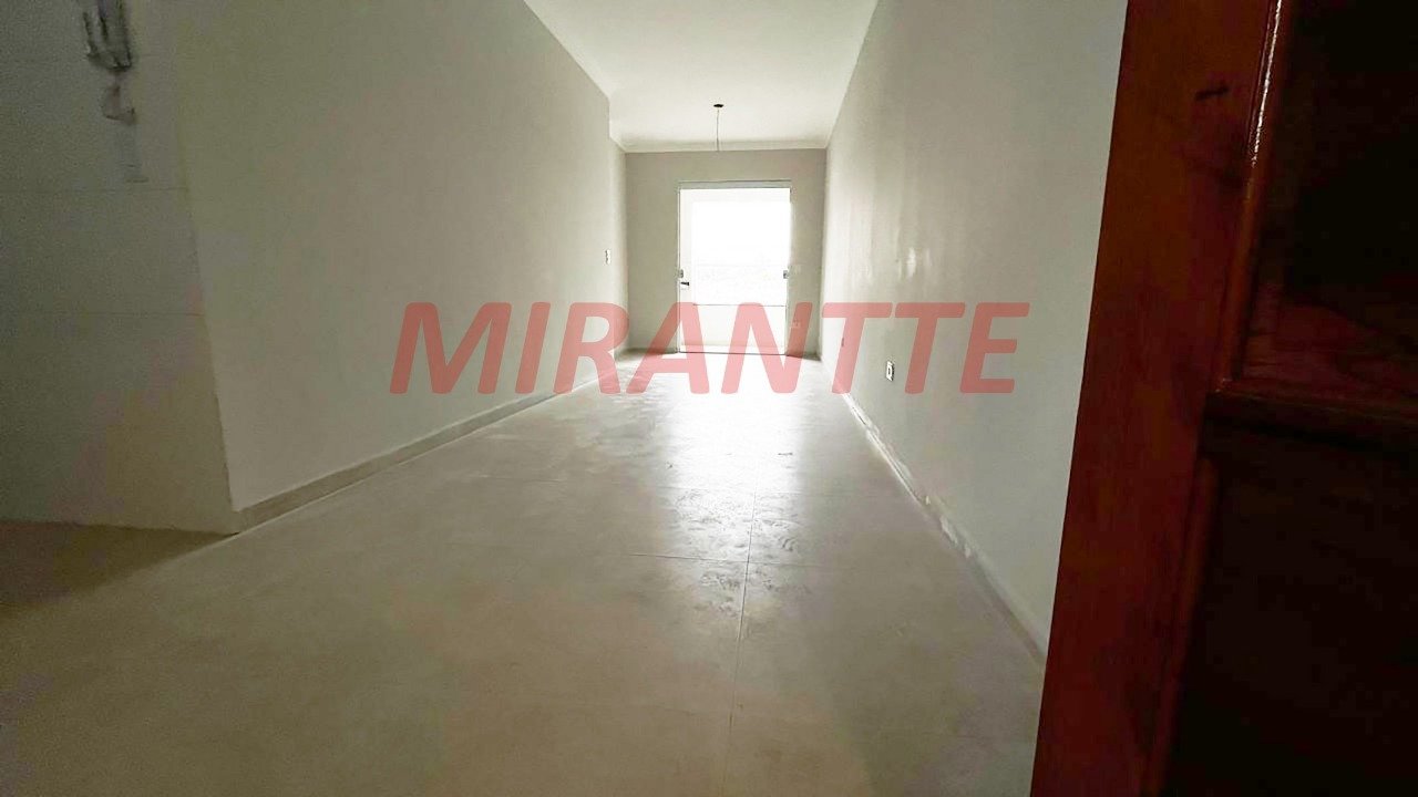 Apartamento de 49.22m² com 2 quartos em Água Fria