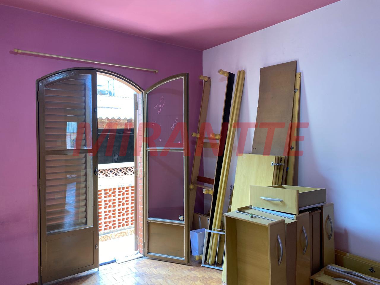 Sobrado de 190m² com 3 quartos em Vila Iorio