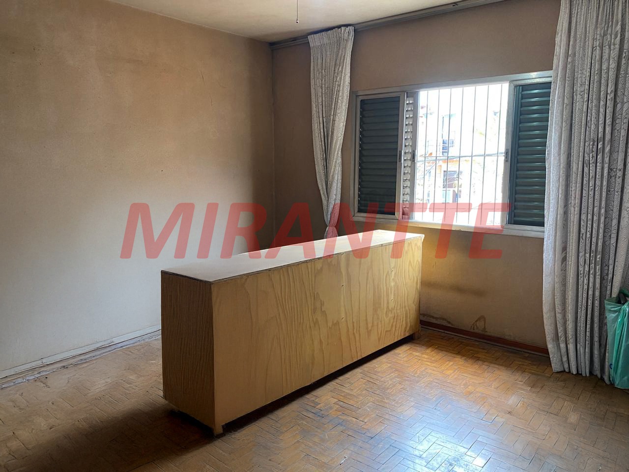 Sobrado de 190m² com 3 quartos em Vila Iorio
