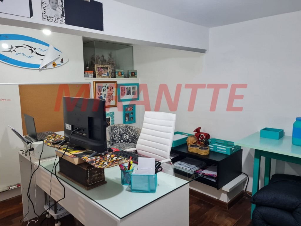 Cond. fechado de 280m² com 3 quartos em Alpes Da Cantareira