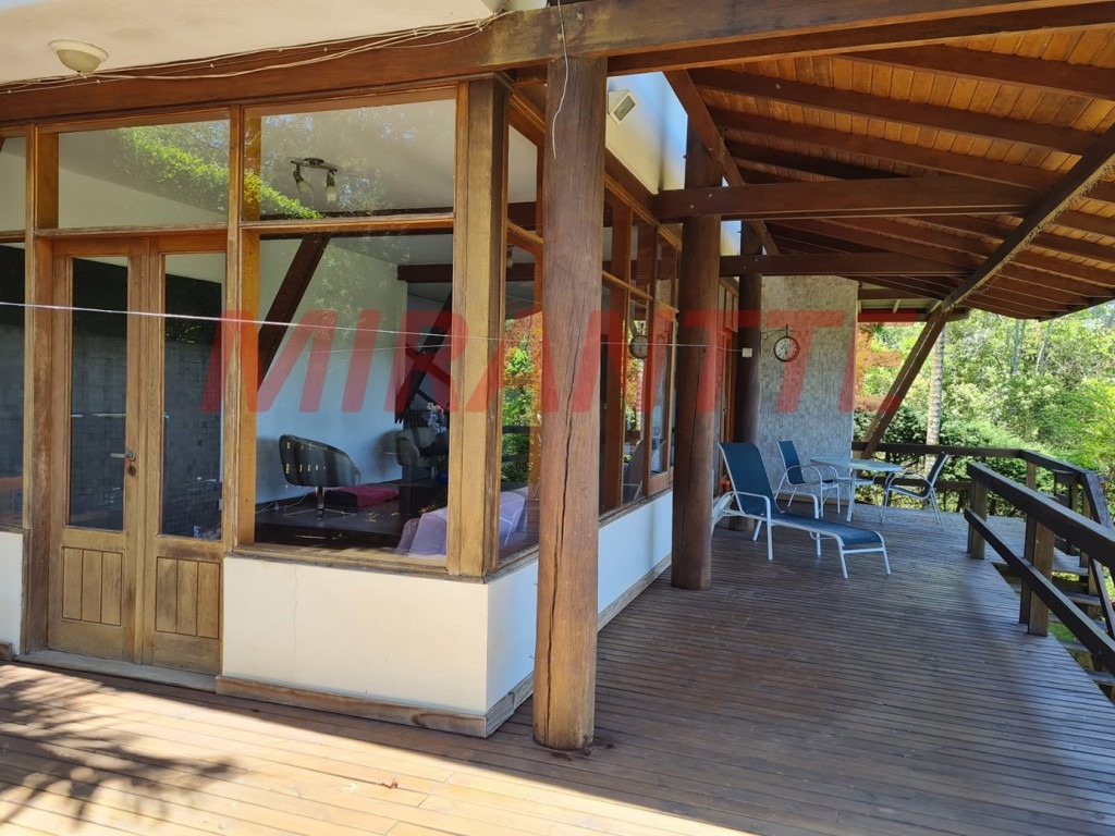 Cond. fechado de 280m² com 3 quartos em Alpes Da Cantareira