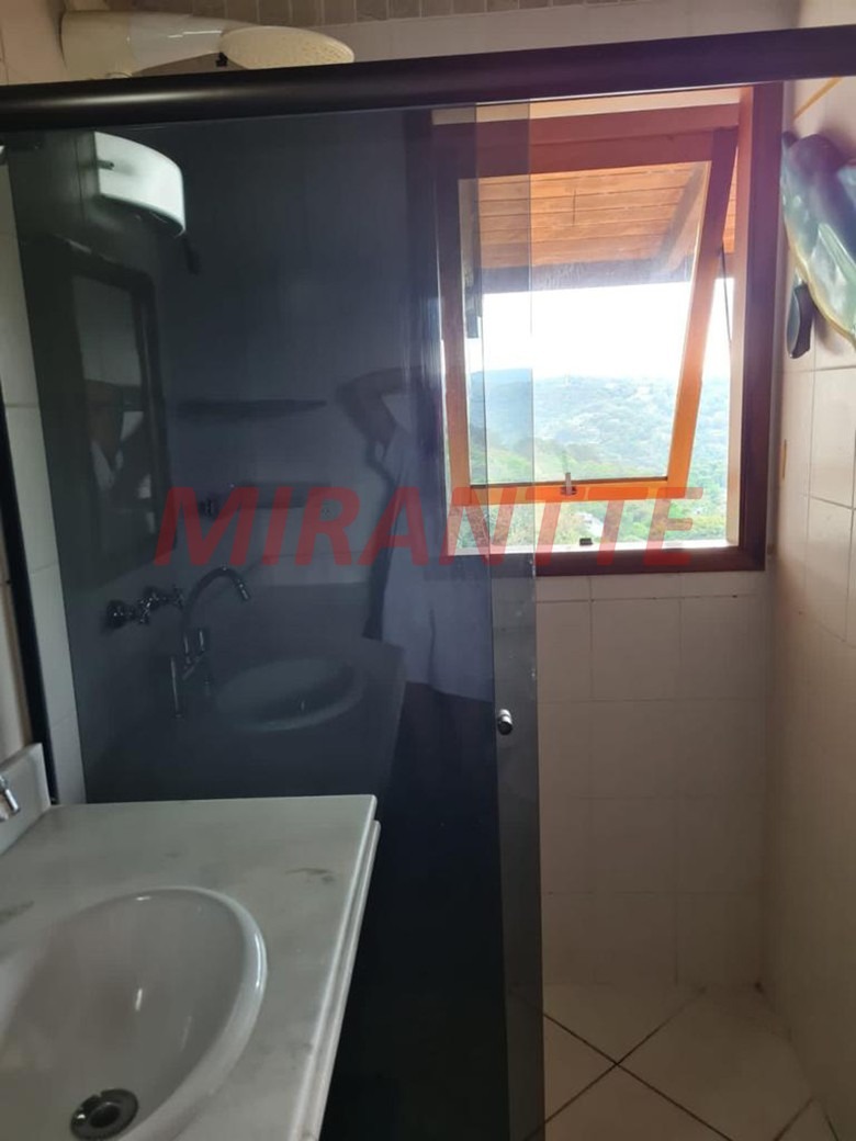 Cond. fechado de 280m² com 3 quartos em Alpes Da Cantareira