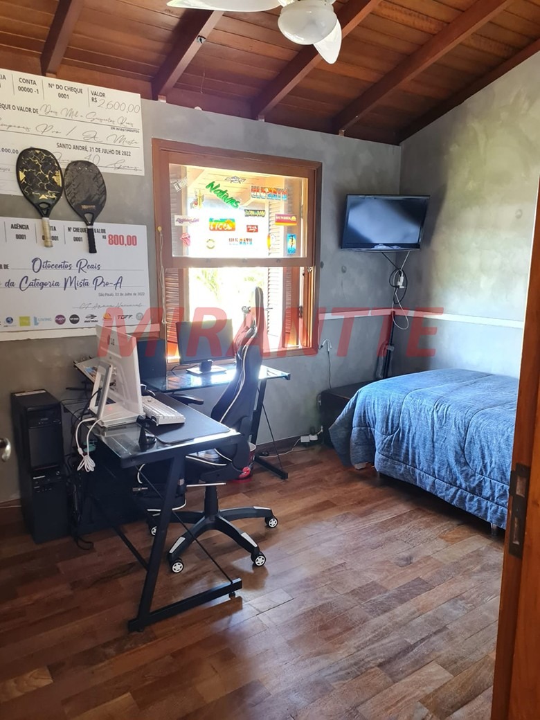 Cond. fechado de 280m² com 3 quartos em Alpes Da Cantareira