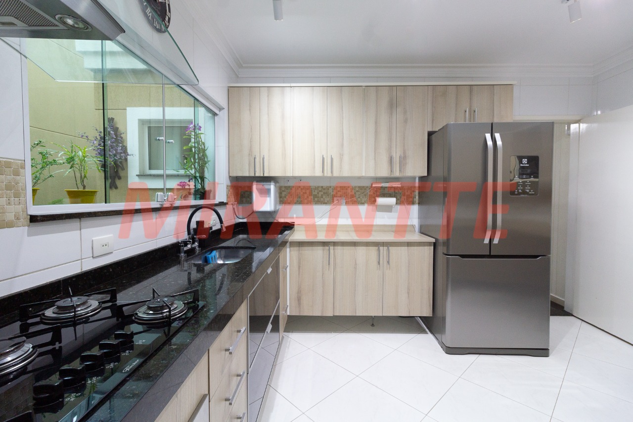 Sobrado de 136m² com 3 quartos em Vila Pauliceia