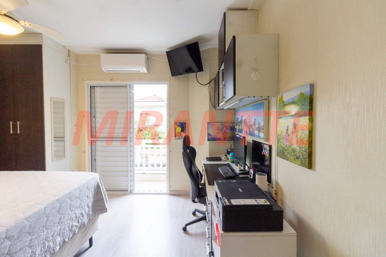 Sobrado de 136m² com 3 quartos em Vila Pauliceia
