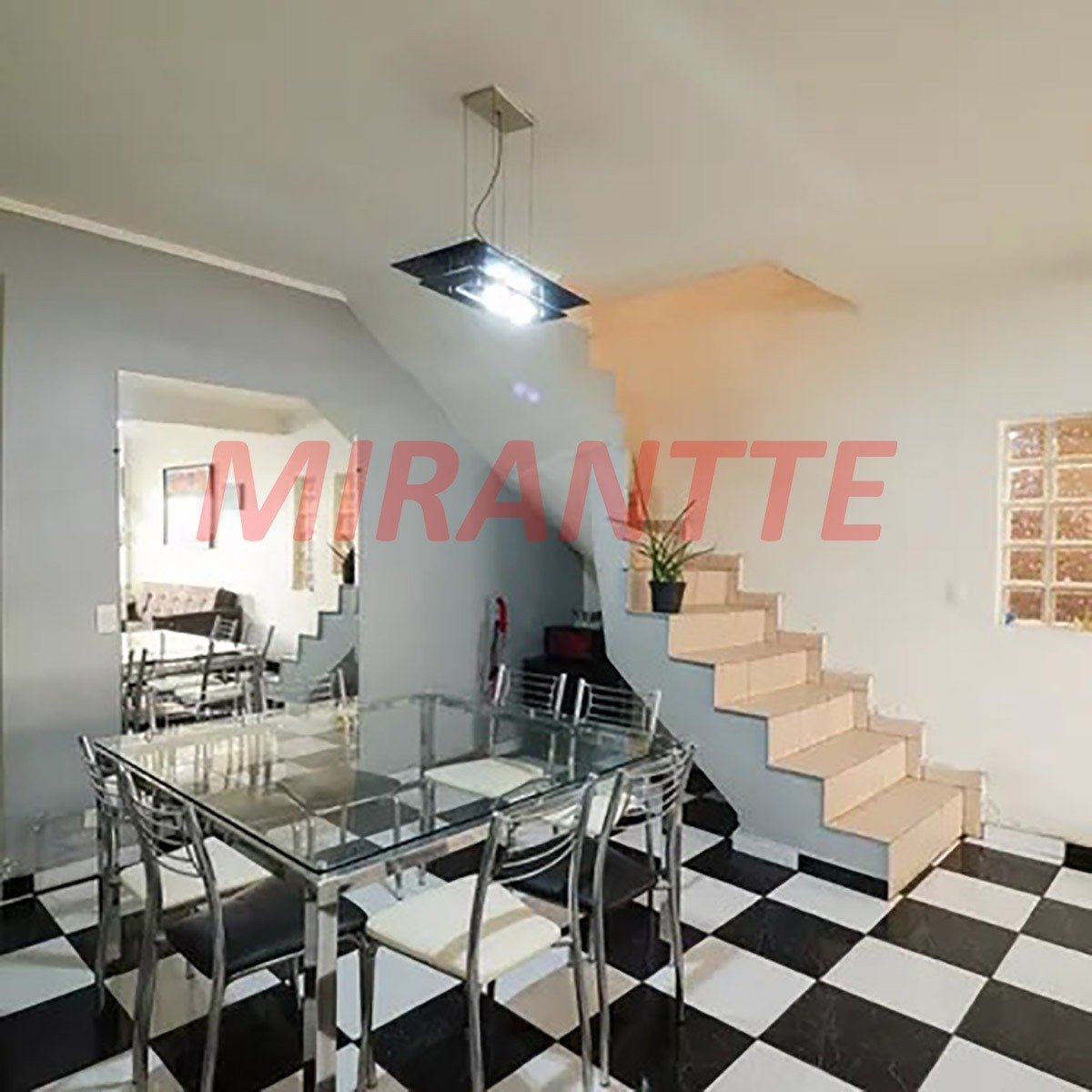 Sobrado de 117m² com 4 quartos em Parada Inglesa
