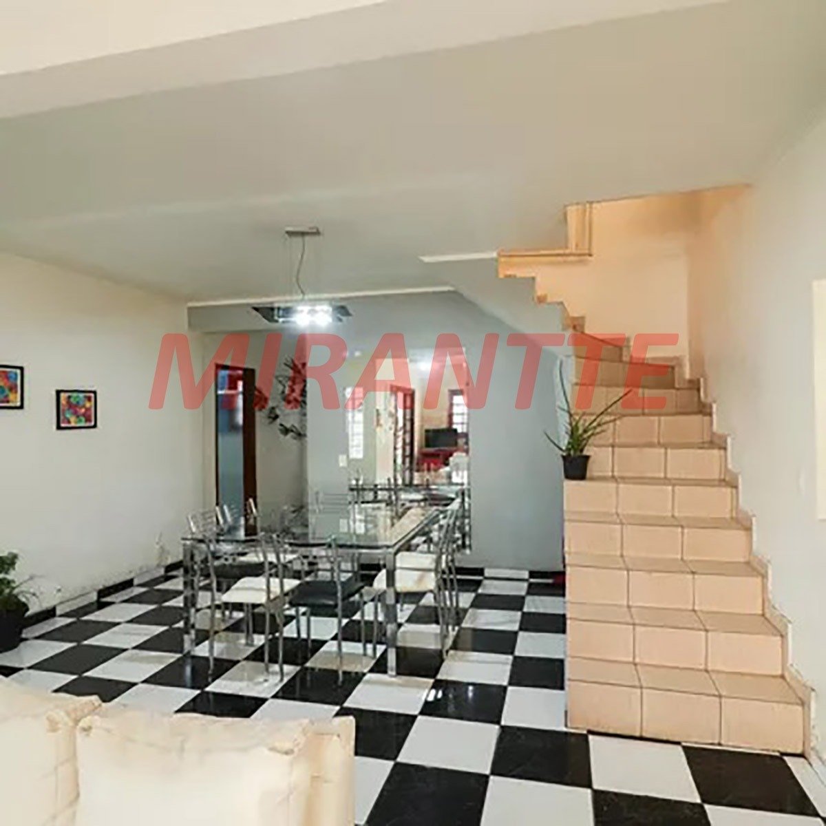 Sobrado de 117m² com 4 quartos em Parada Inglesa