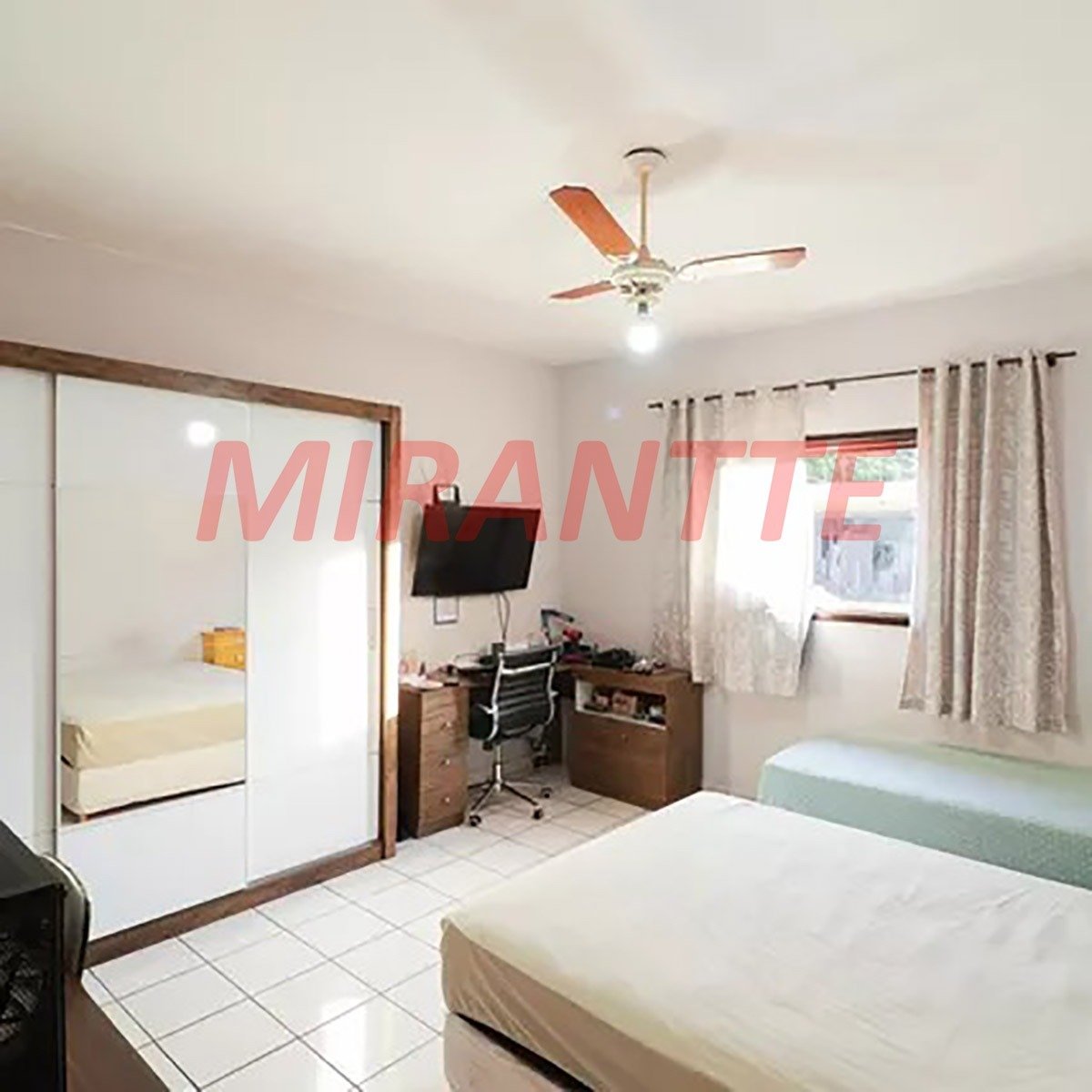 Sobrado de 117m² com 4 quartos em Parada Inglesa