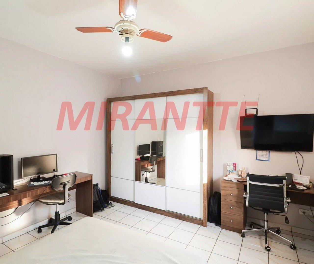 Sobrado de 117m² com 4 quartos em Parada Inglesa