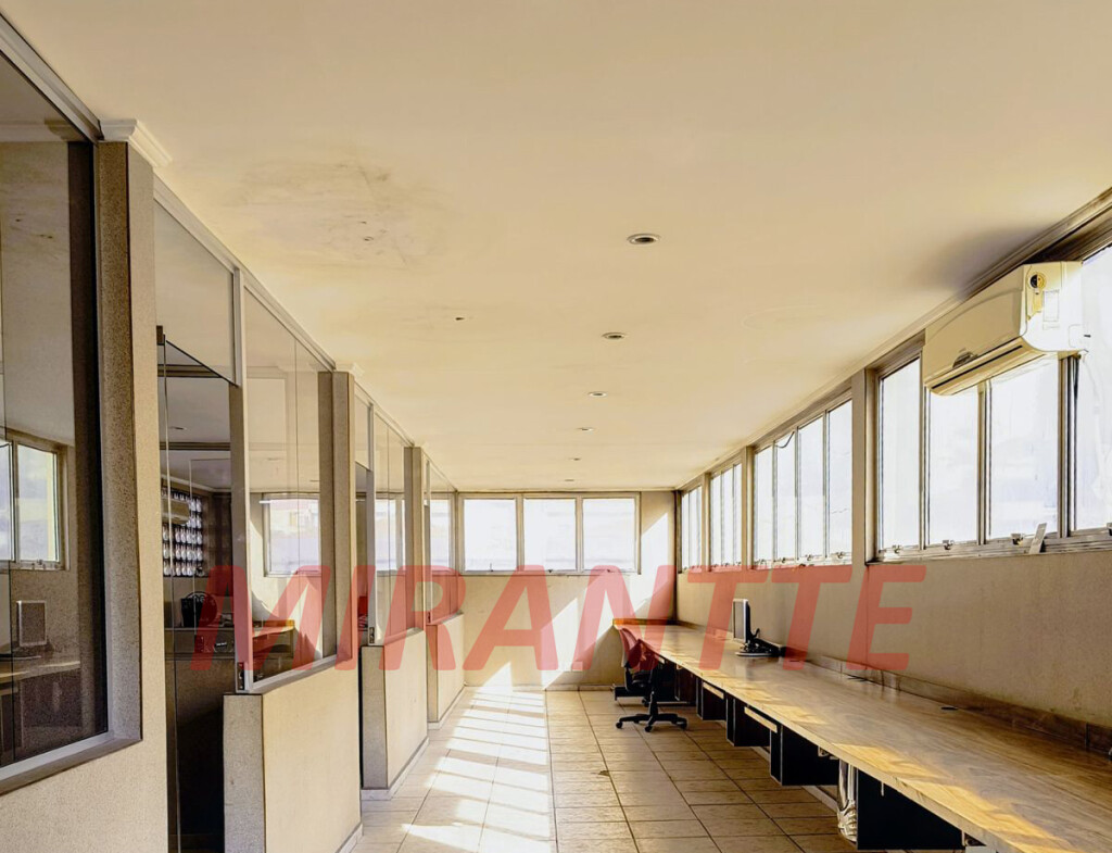 Comercial de 377m² em Bela Vista