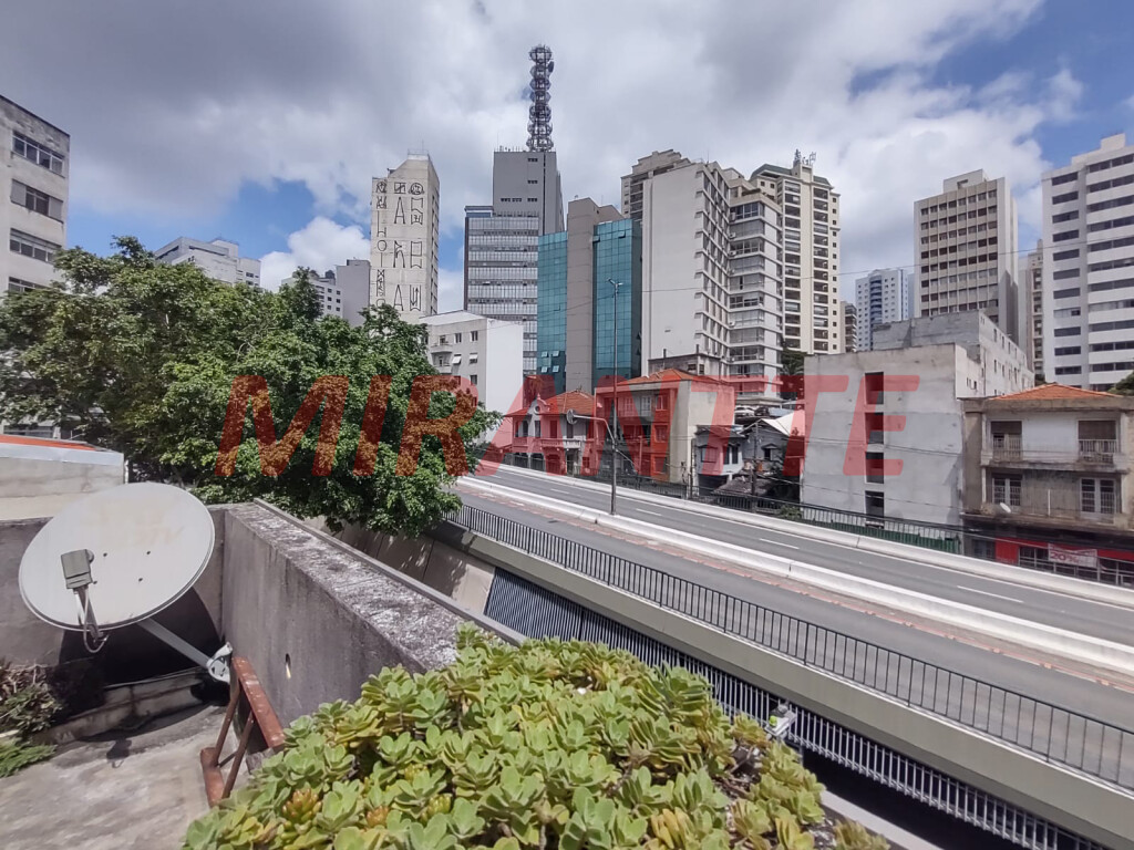 Comercial de 377m² em Bela Vista