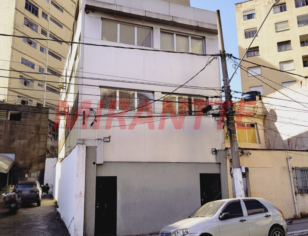 Comercial de 377m² em Bela Vista