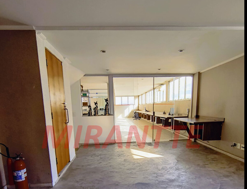Comercial de 377m² em Bela Vista