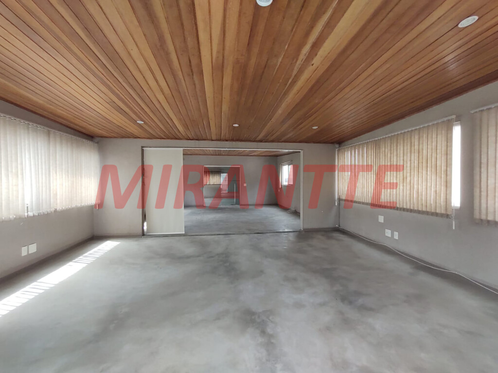Comercial de 377m² em Bela Vista