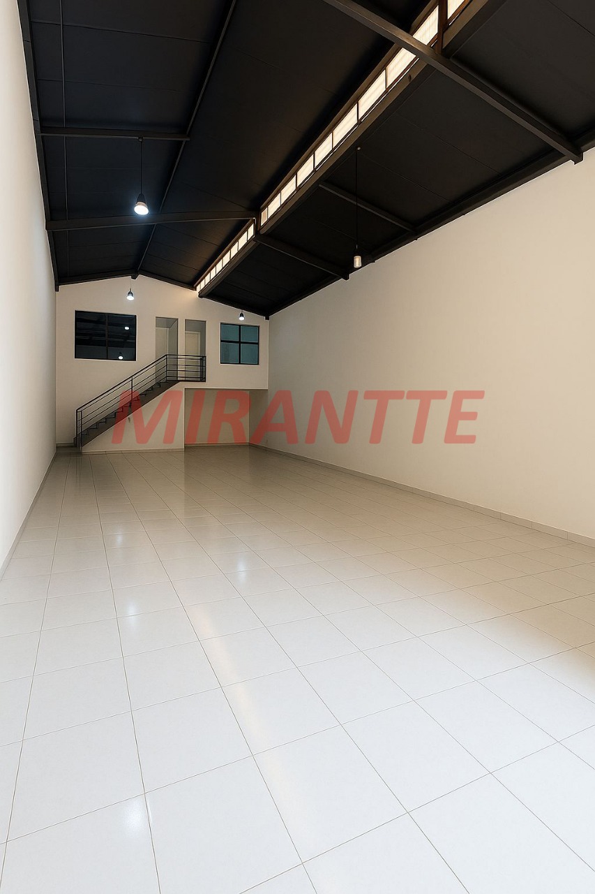 Comercial de 250m² em Imirim
