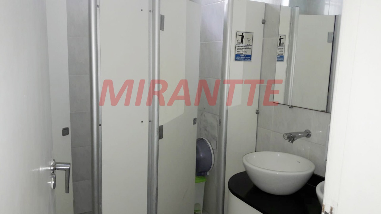 Comercial de 426m² em Água Fria